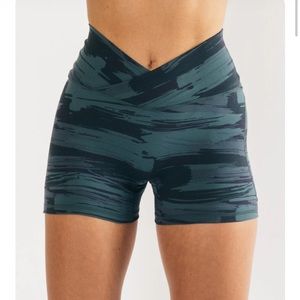 Alphalete Surface Power Shorts